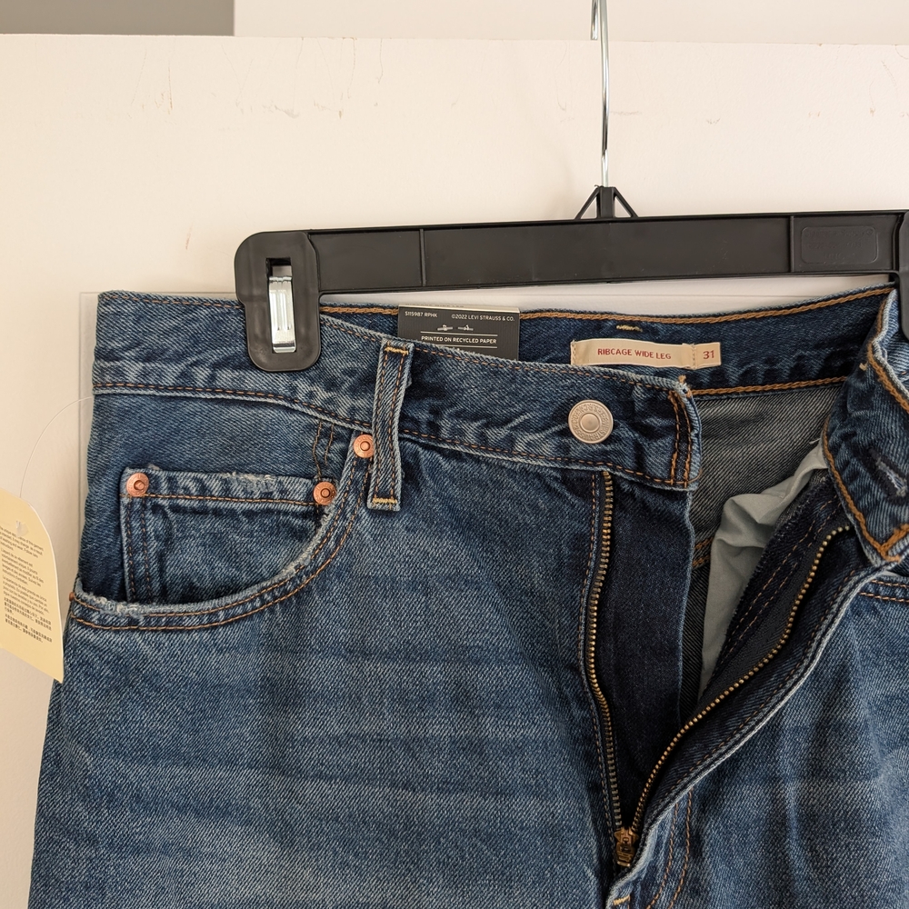 Size 31 Classic Blue Women's Jeans - Picture 6 of 8